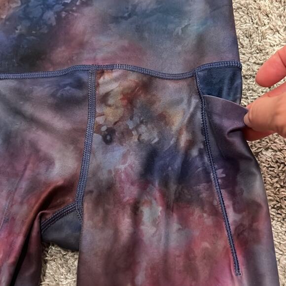 ATHLETA Salutation II Stash Pocket Capri Leggings Supernova Purple Pink XXS - Picture 9 of 16